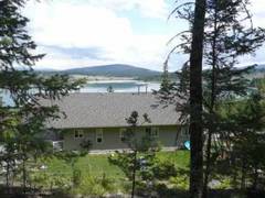 Blick ber das  Haus auf die nordstliche Bucht des Sees.